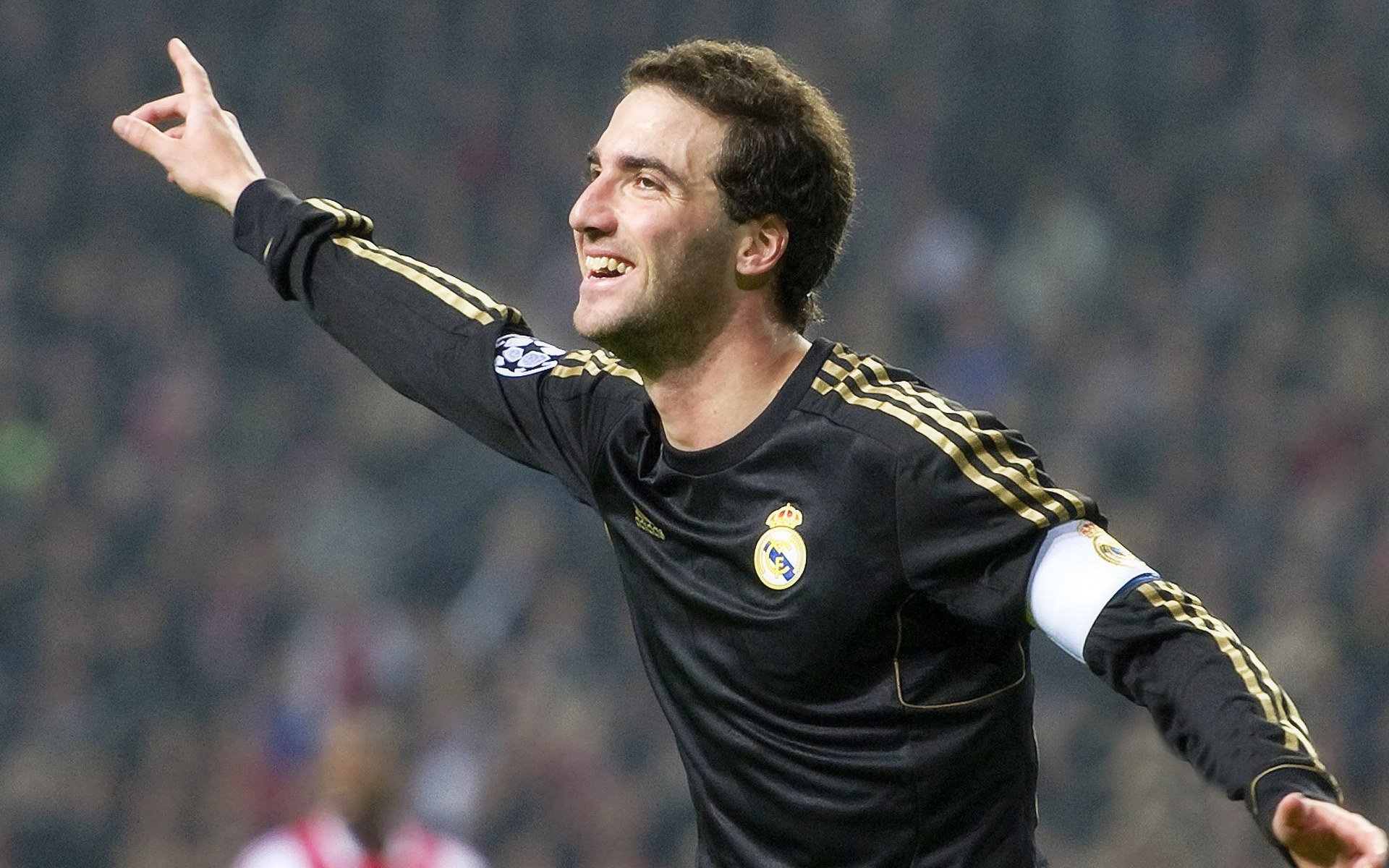 开云官方网站-中国足球赛事影响力不断扩大，中国足球发展报告